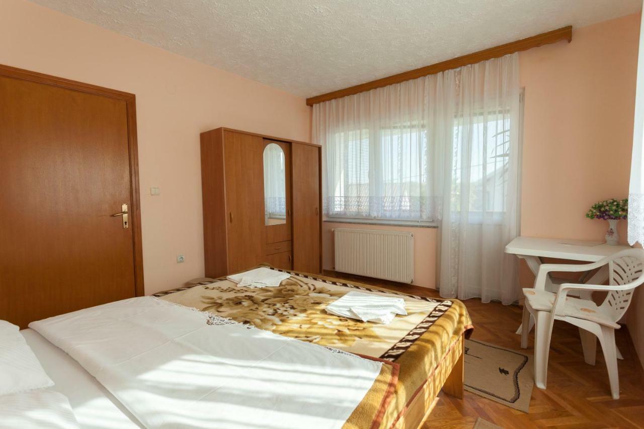 Rooms Maria สลูน ภายนอก รูปภาพ